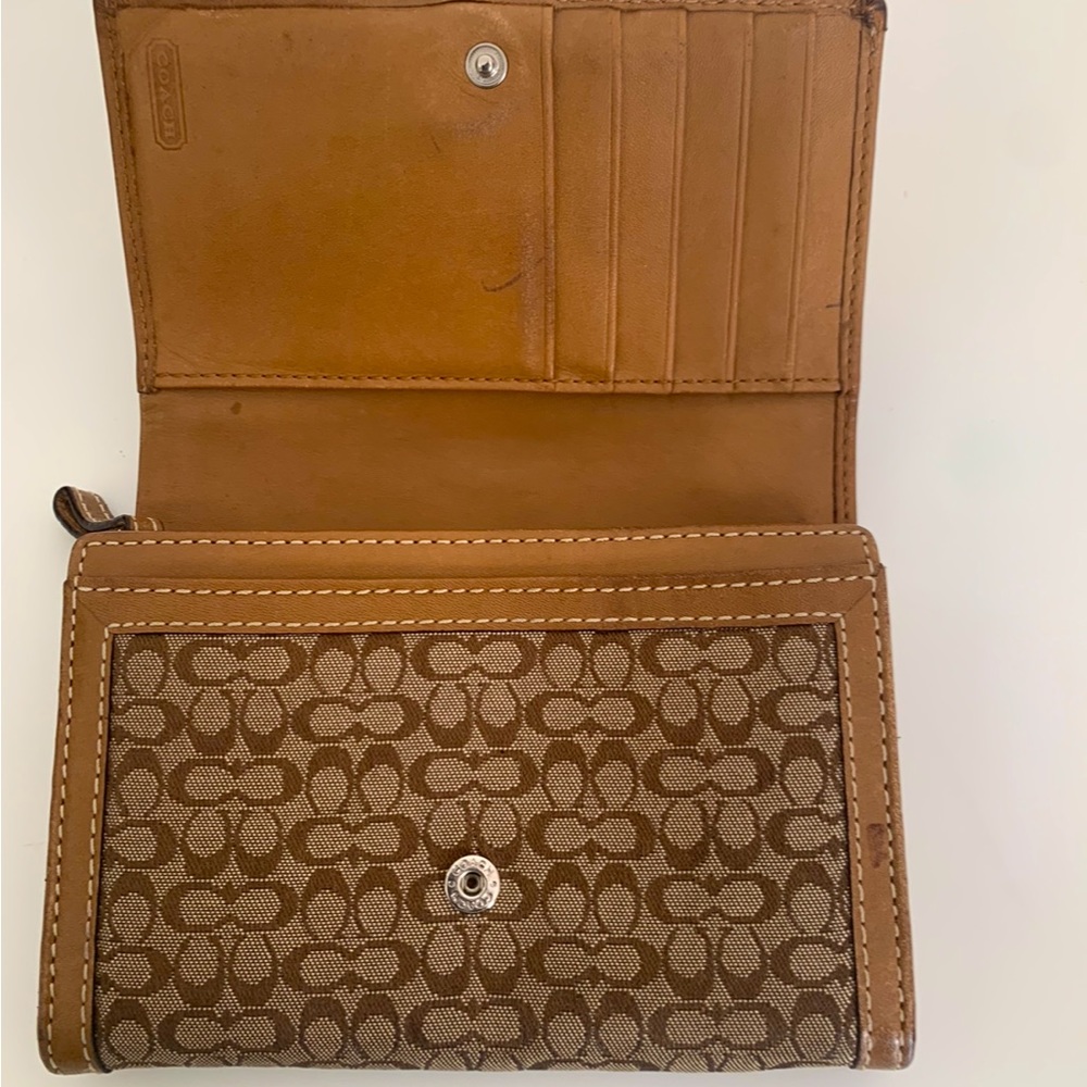 Coach Signature Shoulder Bag and Wallet - Picture 9 of 13